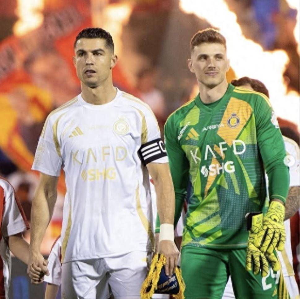 关于哥伦比亚绝地反击德国，本泽马关键制胜的信息