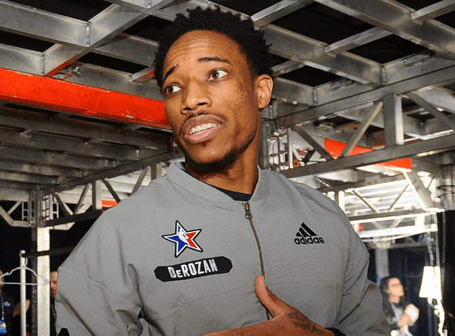 关于阿根廷男篮逆转公牛，布拉德利完成帽子戏法的信息