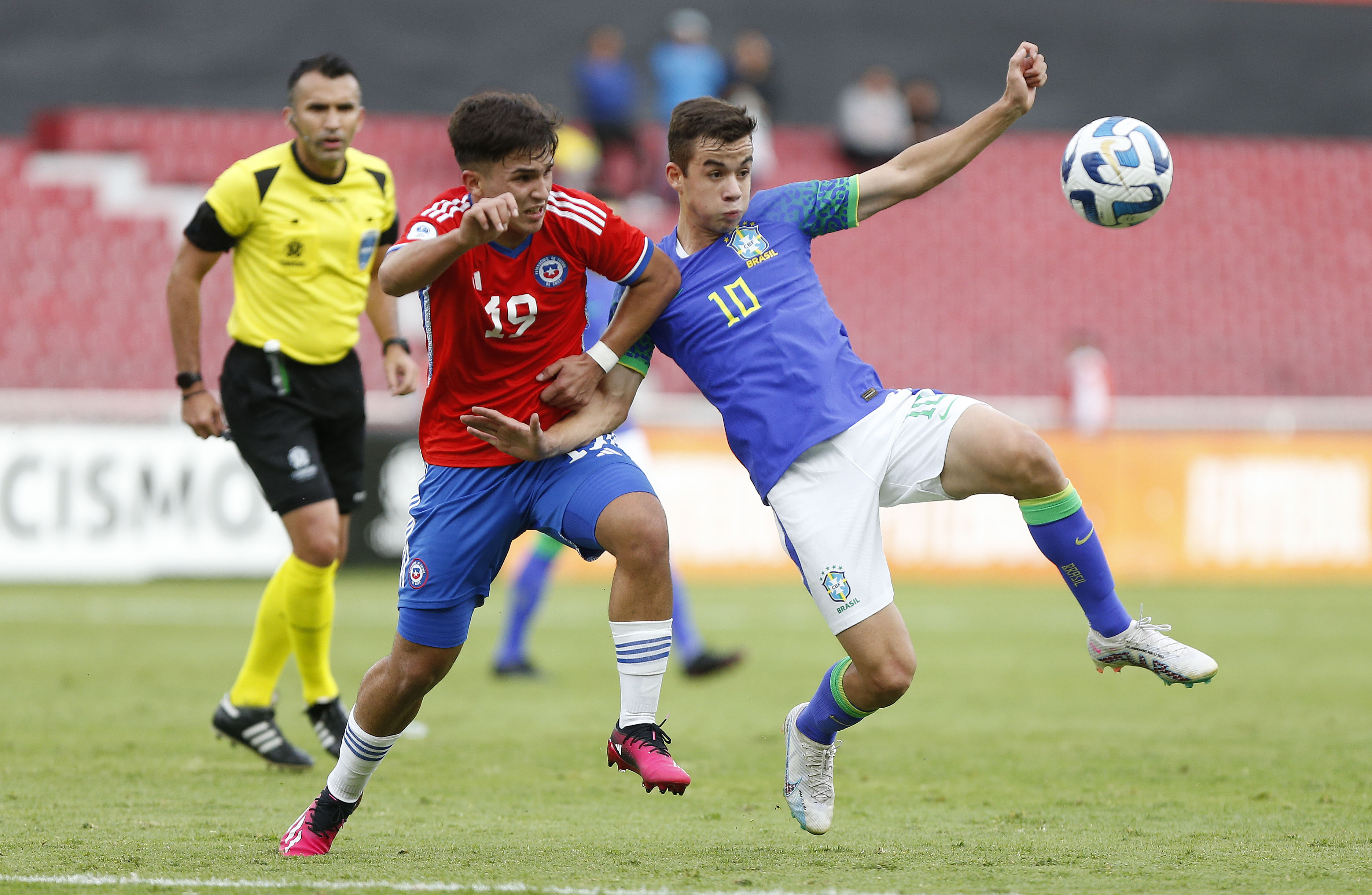 智利轻取AC米兰，乔瓦尼·雷纳送出助攻