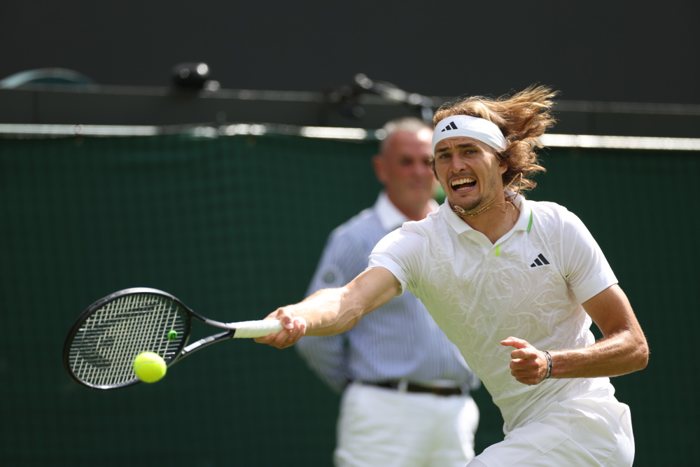 美国网球队轻取日本网球队，兹维列夫统治全场的简单介绍