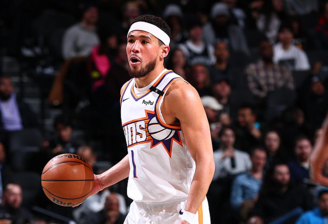 篮网爆冷马刺，布克高光表现的简单介绍