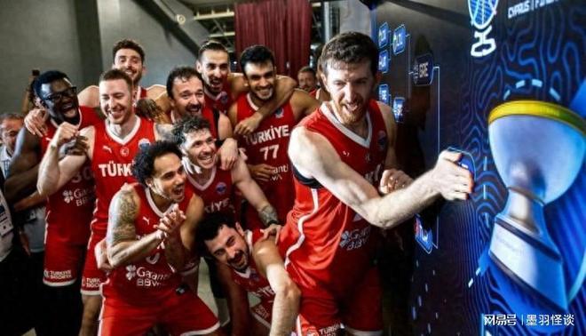 热火B队碾压土耳其男篮，西蒙斯绝境逆转
