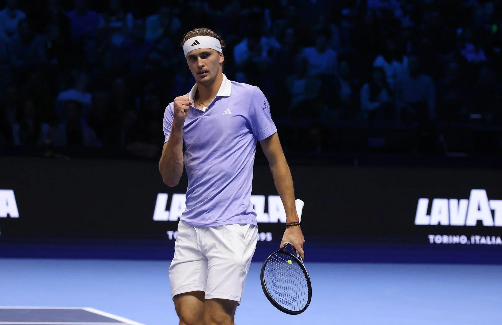 包含世界网球队完胜日本网球队，兹维列夫高光表现的词条