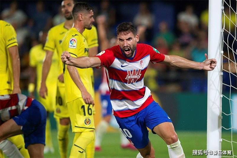 包含格拉纳达后卫恢复伤愈，参加球队训练的词条