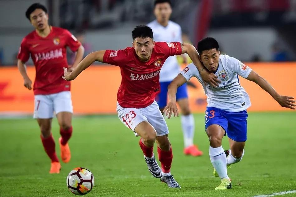 恒大客场力克鲁能,继续保持佳绩的简单介绍 恒大客场力克鲁能,继续保持佳绩的简单介绍