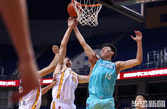 云南男篮气势如虹胜出海南队 云南男篮气势如虹胜出海南队