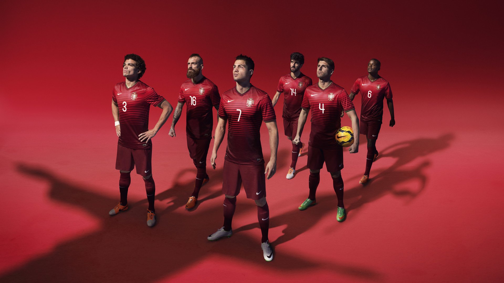 黄喜灿,从摩洛哥奇迹到英超权杖,一个亚洲射手的冠军接管宣言