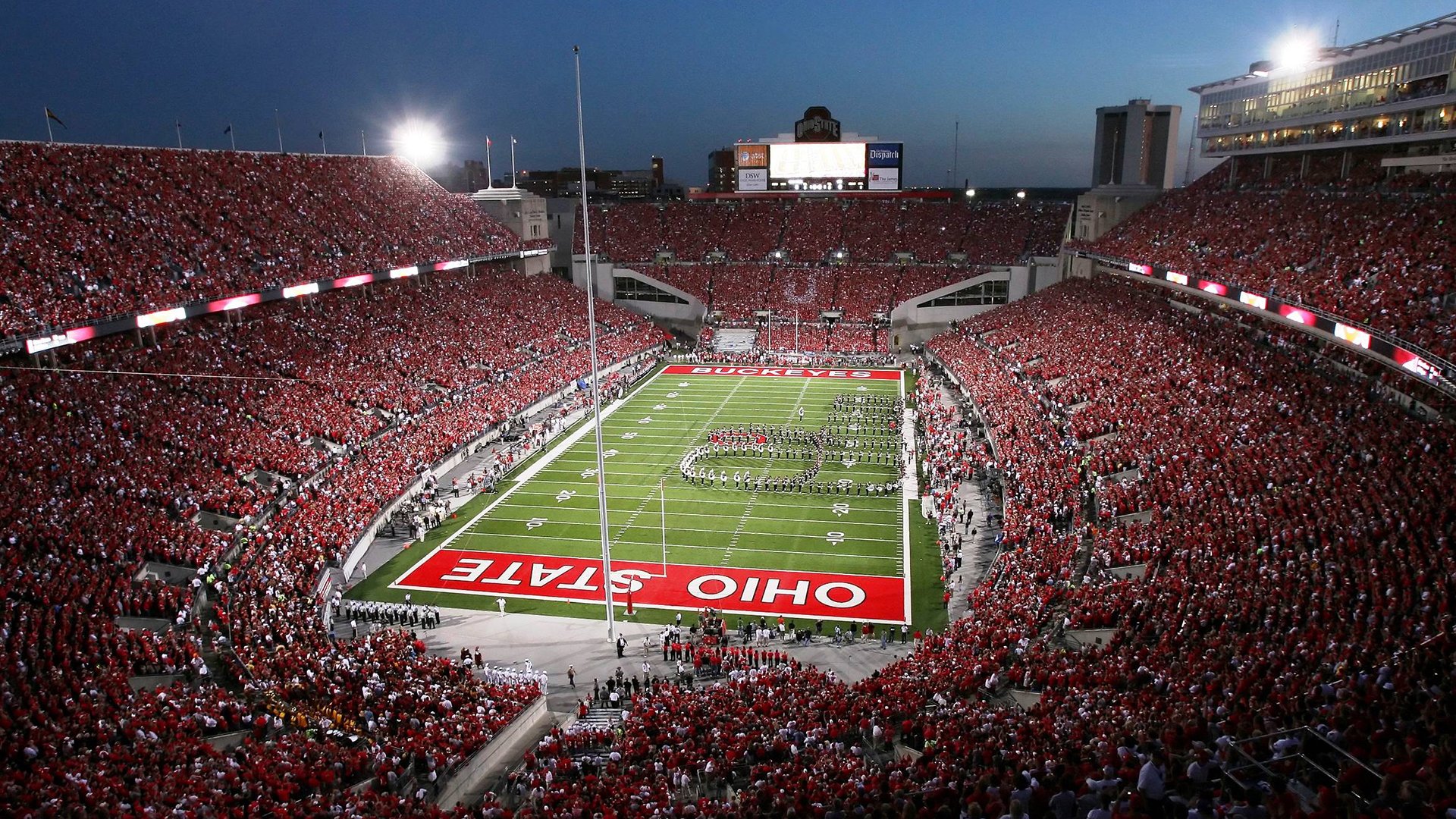 当文艺复兴之城遇见枫叶之国,穆勒纪录之夜,足球如何跨越时空对话