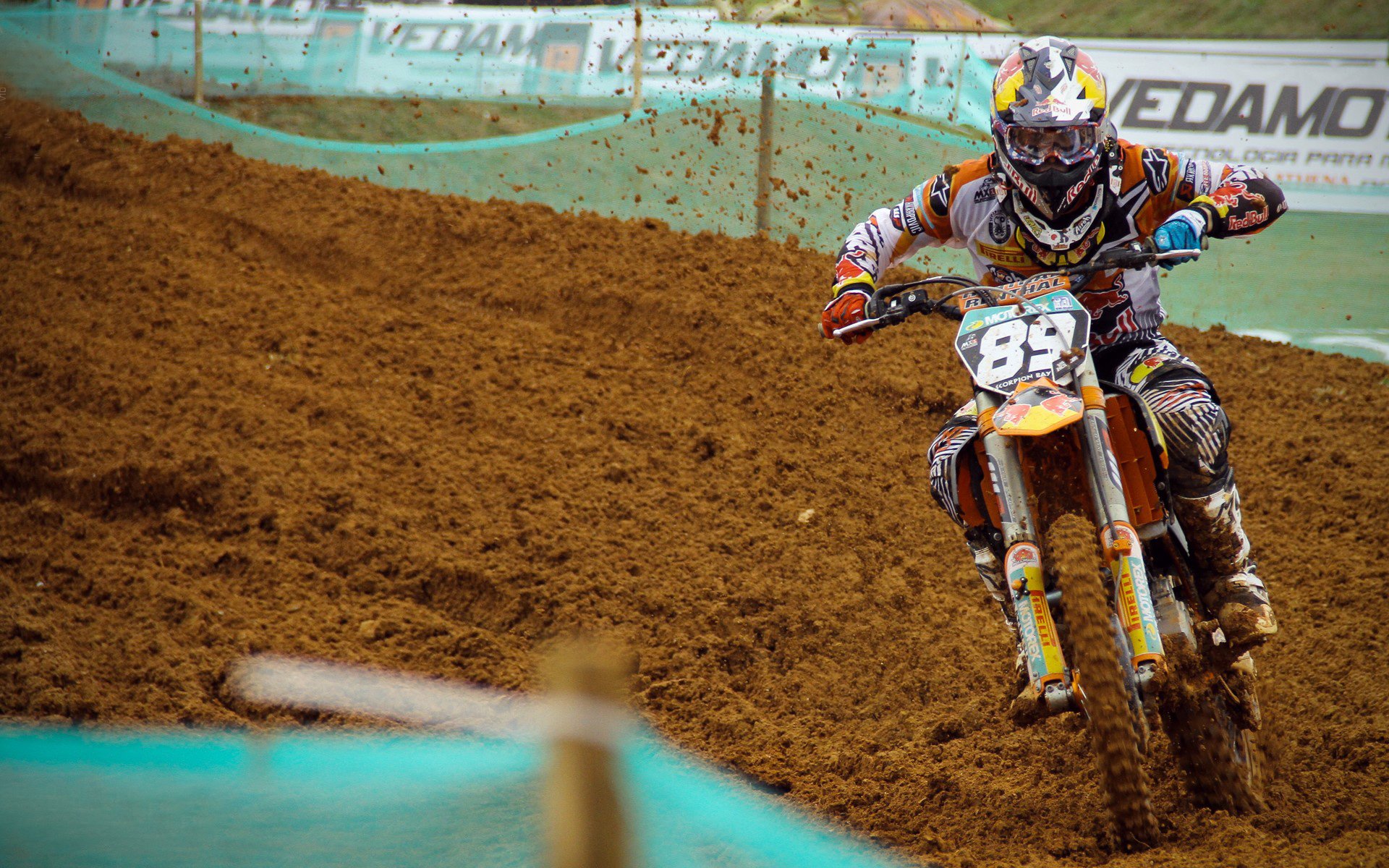 战术碾压与巨星光环,莱比锡红牛如何凭借阿圭罗的关键一击征服瑞士